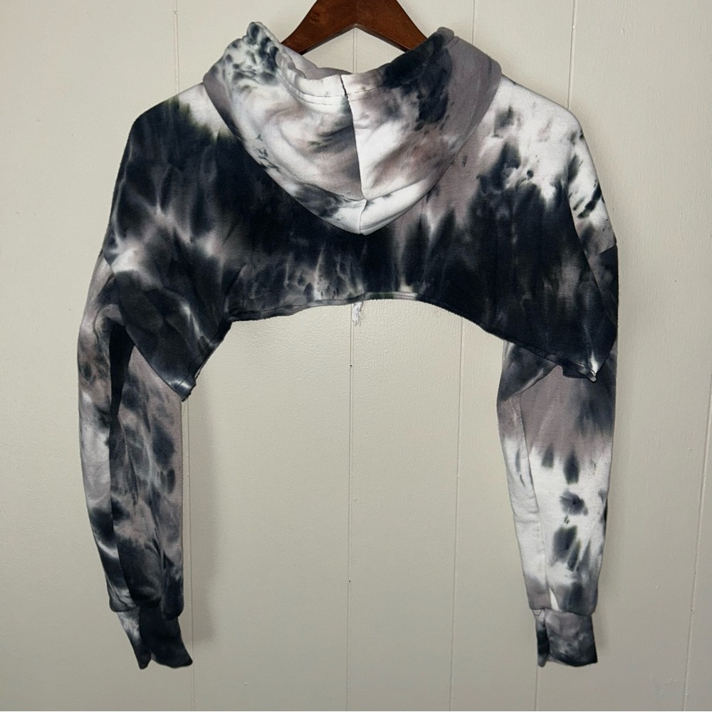 Tie-Dye Cropped Hoodie‎ - Picture 2 of 3